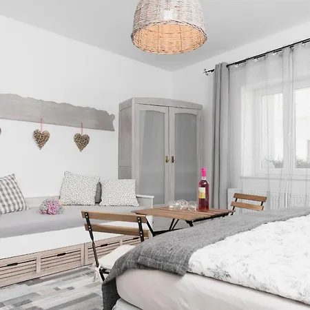 Gasthuis Madarlatta Vendeghaz 4*