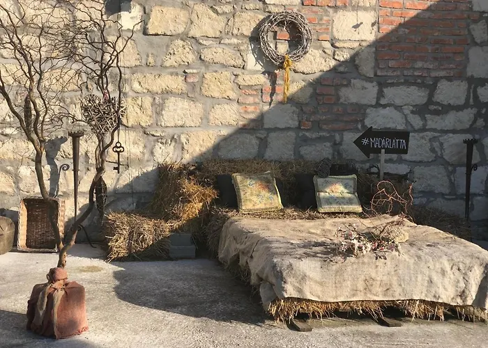 Madarlatta Vendeghaz Гостевой дом Фертёракош