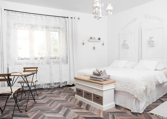 Madarlatta Vendeghaz Гостевой дом 4*